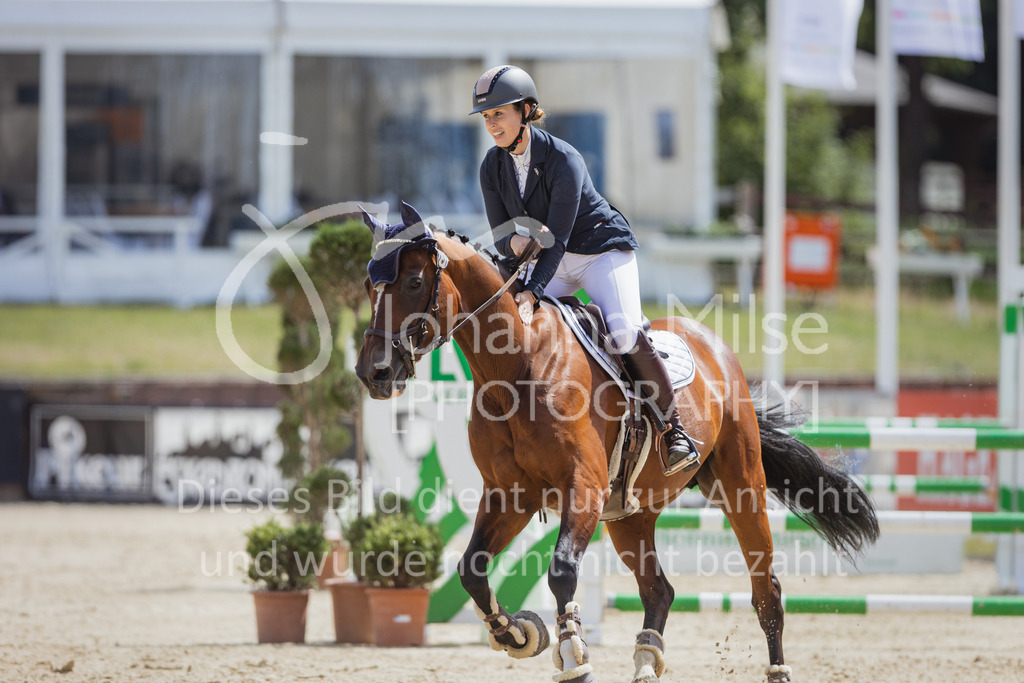 220728_BHO_BT_Stil-L2-429 | Deine schönsten Turniermomente als professionelle Fotos! Entdecke hochwertige Pferdesport-Fotografie im Online-Shop. Jetzt Fotos finden & bestellen!