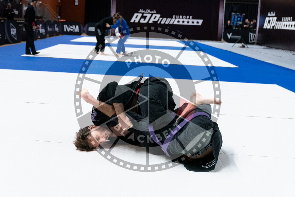 20241012PBB3407 | Athletes compete during the AJP Tour Europe Continental Jiu-Jitsu Professional Championship on October 12, 2024 in Almere near Amsterdam, Netherlands. © Chiara Dazi / photoblackbelt