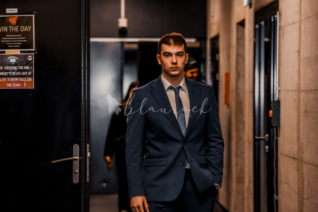 U18_EHCB vs EHCK_wb20260308-1033 | Sportbilder, Sportfotograf, Hochzeits- und Eventfotografin, Flugshows, Portraits und Tiershooting, Aviation, Downhill, Nationalleague, Swissleague, International