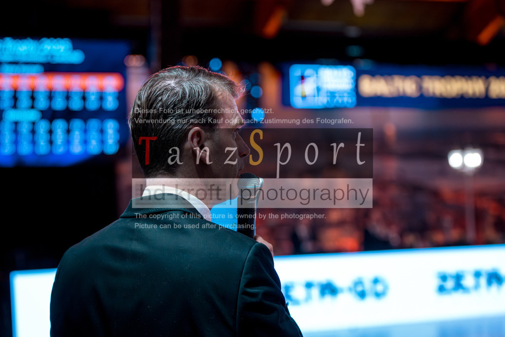 20251214_Baltic-Trophy_2512-2 | Tanzsportbilder, Standardtanz, Lateintanz, WDSF, DTV, LTVB, dancecomp, goc, hessen tanzt, blaues band der spree, walzer, tango, wiener walzer, slowfox, quickstepp, samba, rumba, cha-cha-cha, paso doble. jive, hd-kroft photography, turniertanzsport
