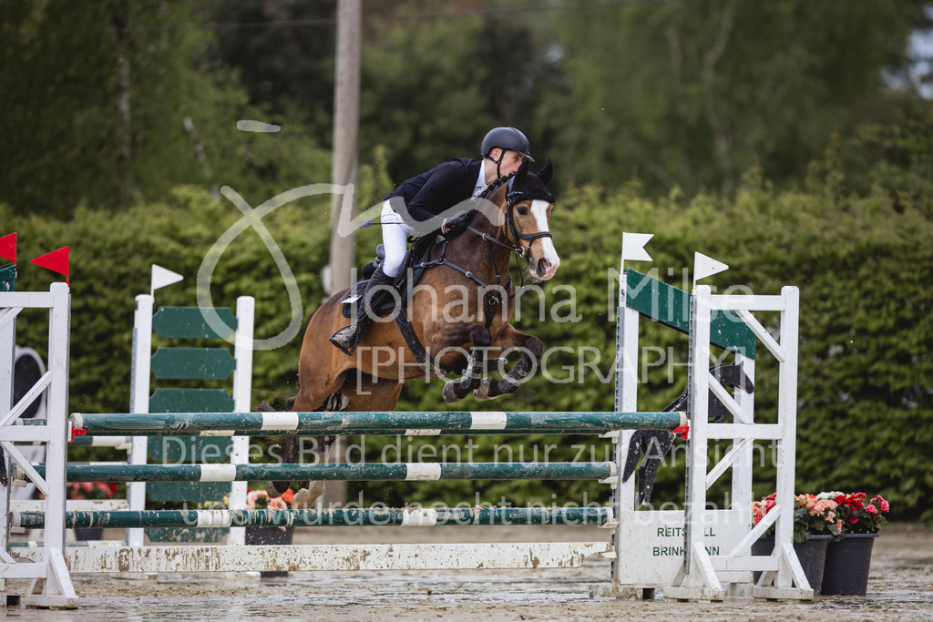 240426_Olfen-Vinnum_PonyTrophy-244 | Deine schönsten Turniermomente als professionelle Fotos! Entdecke hochwertige Pferdesport-Fotografie im Online-Shop. Jetzt Fotos finden & bestellen!