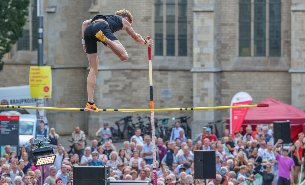 top-top.de-250828-179 | Foto, Video, Fotografie, Videografie, Fotobox, DJ, Discjockey, Musik, Musikbox, Veranstaltung, Photobooth, Amazon, Ebay, Buchtipp, Bestseller, Autor, Verlag, Buch, Wesel, Hamminkeln, NRW, Dinslaken, Rees, Drohne, Hochzeit, Party, Fotobox, Wesel, Fotograf