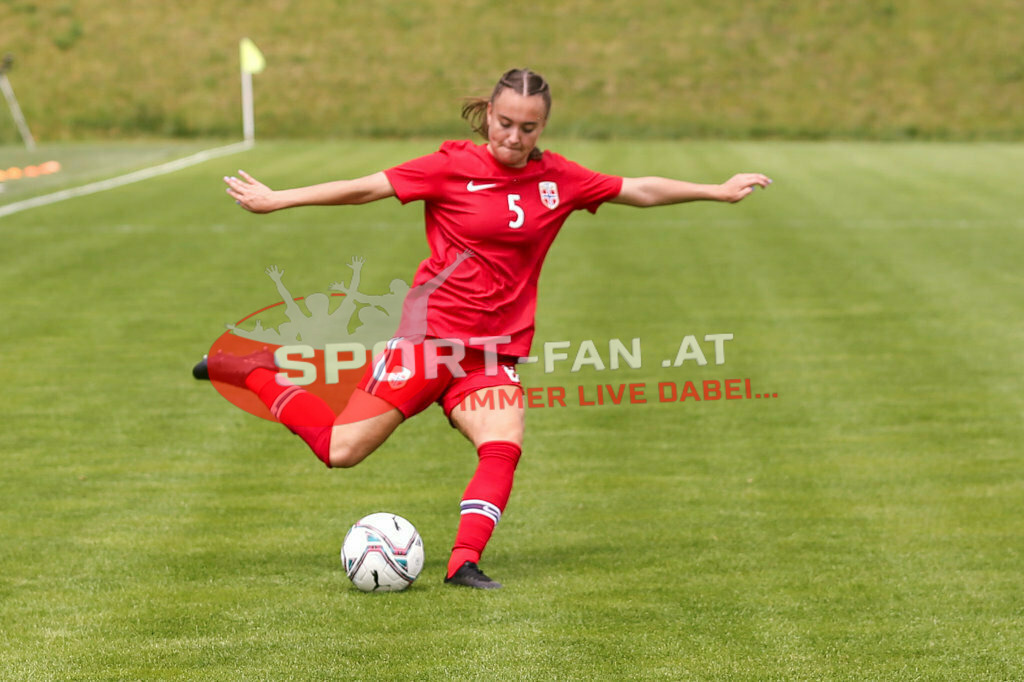 Norwegen U19  Bulgarien U19 | Selma Lovas (Norway #5) ; Norwegen U19  Bulgarien U19 am 13.05.2022 in Wels
(Huber Arena), AUSTRIA, (Photo by Ernst Krawagner sport-fan.at) - Realisiert mit Pictrs.com