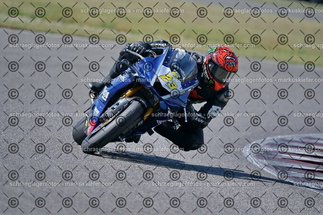 26BT02-0466 | markuskiefer.com - Realisiert mit Pictrs.com