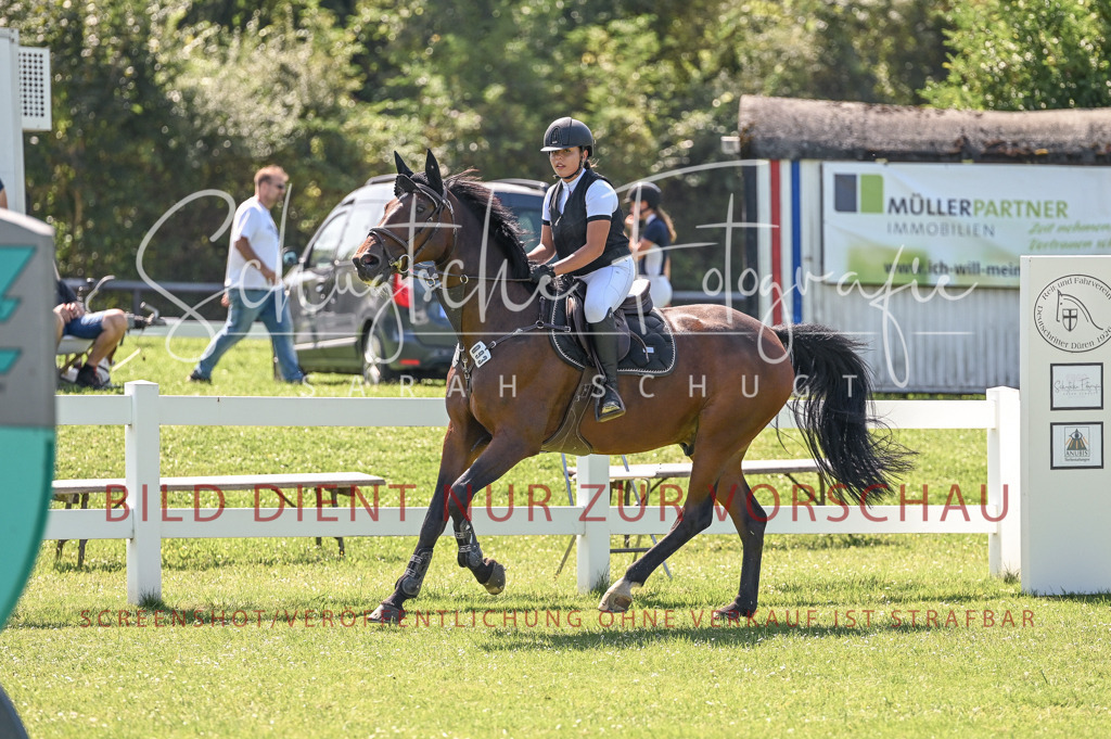 Schugtsche-Düren.2024.04-Stilspringprf.E-105 | Schugtsche Fotografie - Realisiert mit Pictrs.com