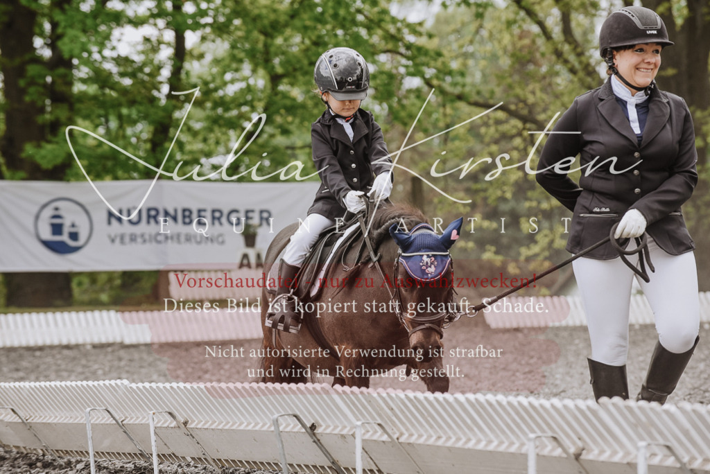 20230514_JK-Röhrsdorf-25-045 | Pferde- und Turnierfotografie in Westsachsen. Pferdeportraits, Auftragszeichnungen und intuitive Kunst.