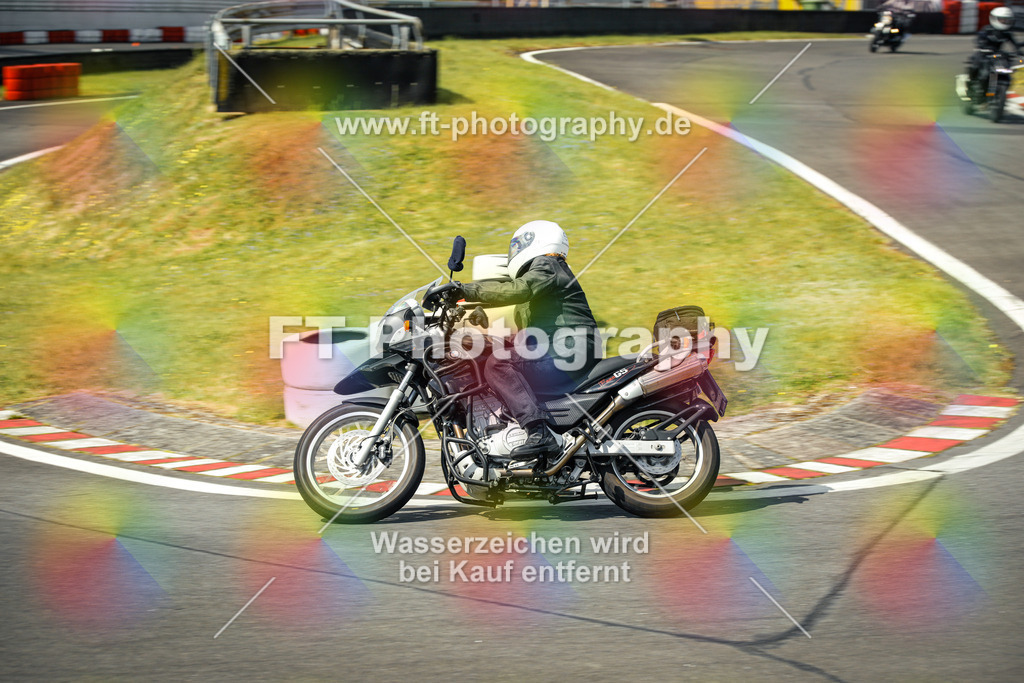 OBK_Mai_Martina_Markus-10809 | Hier findet Ihr Bilder von Touristenfahrten auf der Nürburgring Nordschleife oder von anderen Veranstaltungen die ich besucht habe. Viel Spass beim Durch Schauen 