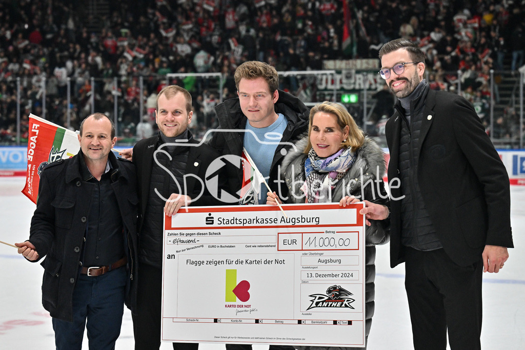 Augsburger Panther - Düsseldorfer EG | Scheckuebergabe Kartei der Not / Spende  DEL: Augsburger Panther - Düsseldorfer EG, Curt Frenzel Stadion am 13.12.2024