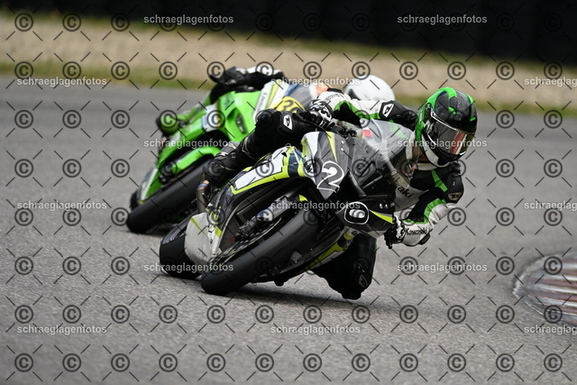 25bt02-0516 | markuskiefer.com - Realisiert mit Pictrs.com