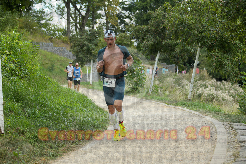 250824_1405_EX1_4919 | Sportfotografie im Rhein-Sieg Kreis, Köln, Bonn, NRW, Rheinland Pfalz, Hessen, etc. Unser Tätigkeitsfeld umfasst den Laufsport vom Volkslauf über den Marathon, Duathlon, Triathon bis zum Ultralauf wie Kölnpfad Ultra oder Schindertrail.