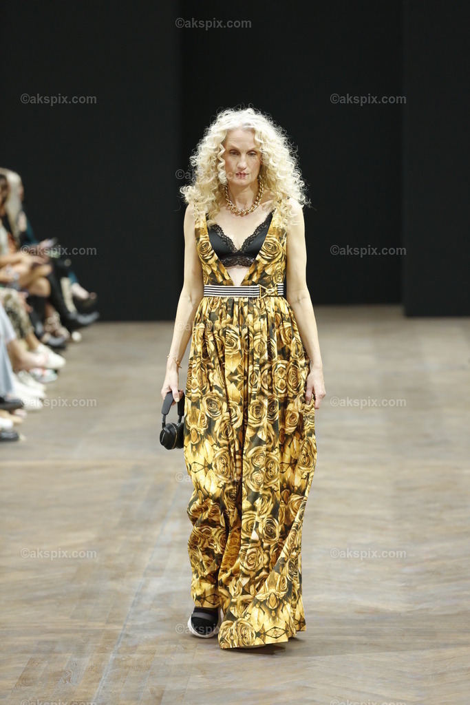 _76A4398 | Die Bildagentur Akspix ist eine Online-Bildagentur und bietet professionelles und kreatives Bildmaterial Royalty free und Rights Managed. Bildarchiv Akspix bietet eine große Auswahl an kreativen und klassischen Motiven.Frankfurt Fotograf, Fotoshooting