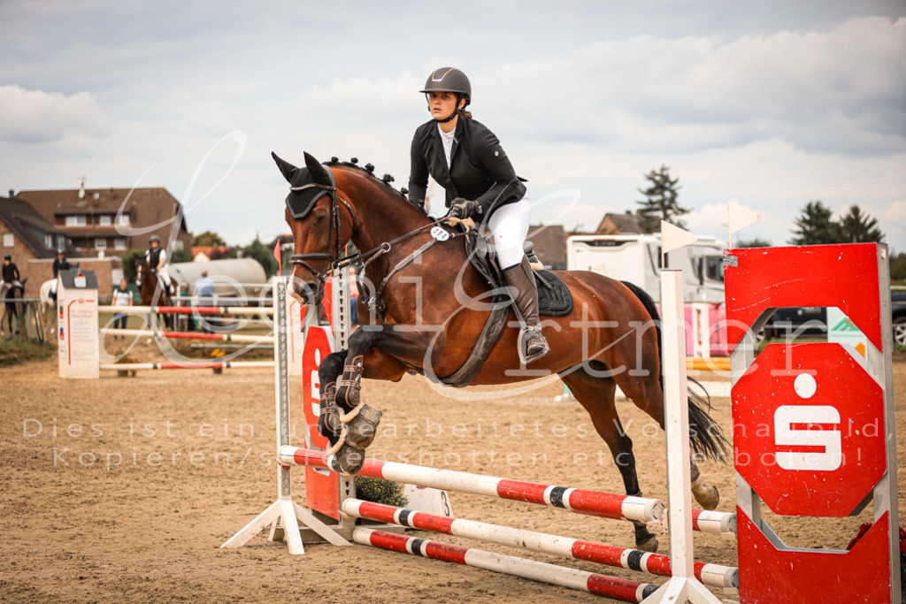 06.SoSpWB00193 | Leoni Ertmer Photography - Realisiert mit Pictrs.com