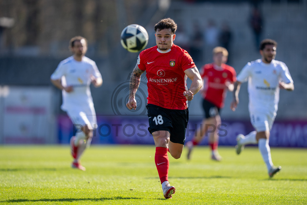 SG Sonnenhof Großaspach vs. KSV Hessen Kassel, Fussball, Regionalliga Südwest, 23. Spieltag, Saison 2025/2026, 07.03.2026 | Niklas Pollex (SG Sonnenhof Großaspach, #18),SG Sonnenhof Großaspach vs. KSV Hessen Kassel, Fussball, Regionalliga Südwest, 23. Spieltag, Saison 2025/2026, 07.03.2026Foto: photosbyphips/Philip Ziegler