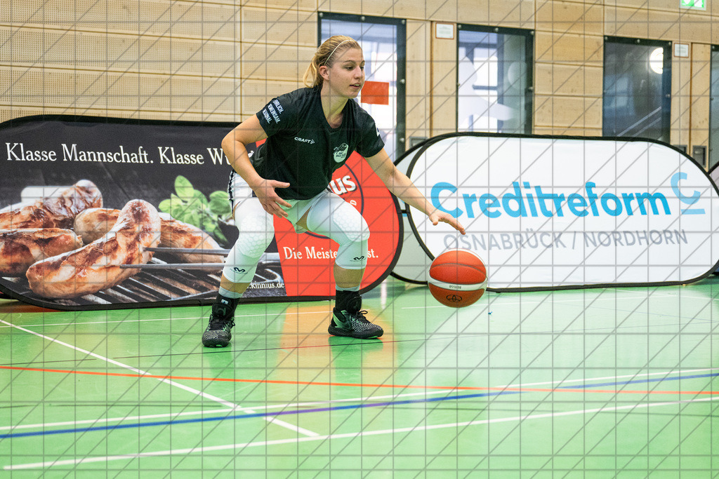2. DBBL Nord 24/25 | 20.10.2024 | BBC OS vs. Eimsbütteler TV | 2. DBBL Nord 24/25 | 20.10.2024 | BBC OS vs. Eimsbütteler TV - - - - - CREDIT, www.bullenfotos.de, Martin König, Hörner Weg 40, D-49078 Osnabrück, +4917663732967, Nutzung und Weitergabe nur zu den vereinbarten Zwecken. Presseanfragen an Urheber. Alle Rechte beim Urheber. - - - - - - Realisiert mit Pictrs.com