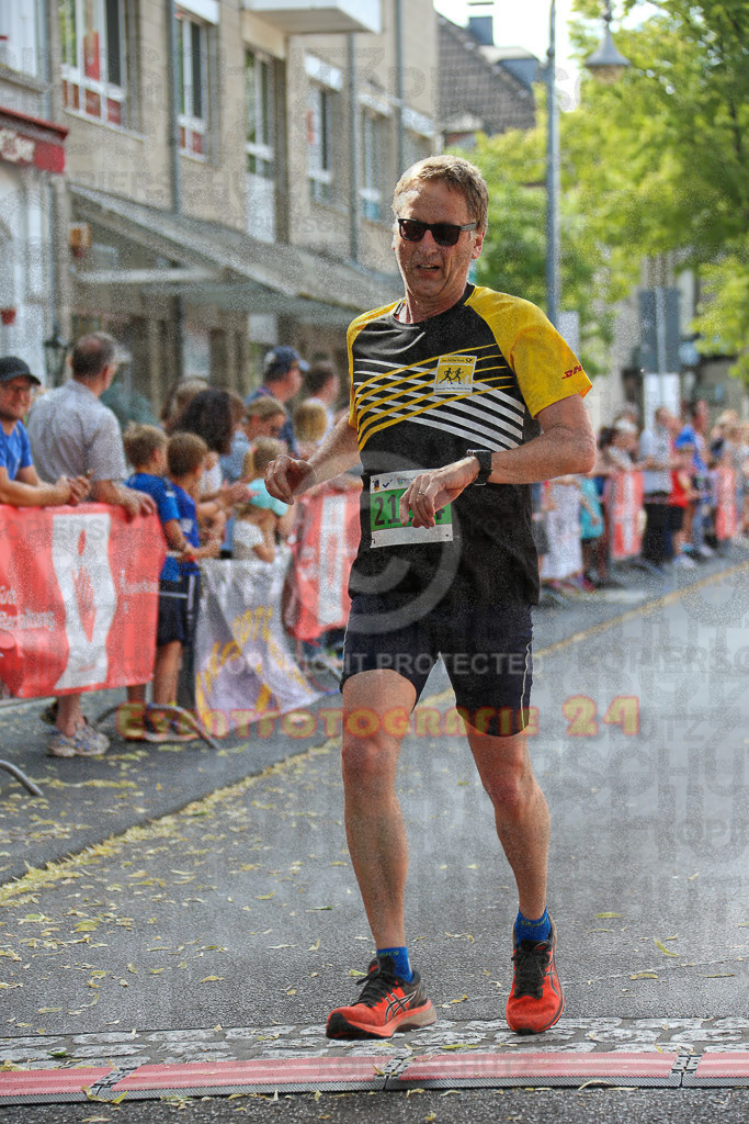 220625_1655_EX1_5412 | Sportfotografie im Rhein-Sieg Kreis, Köln, Bonn, NRW, Rheinland Pfalz, Hessen, etc. Unser Tätigkeitsfeld umfasst den Laufsport vom Volkslauf über den Marathon, Duathlon, Triathon bis zum Ultralauf wie Kölnpfad Ultra oder Schindertrail.