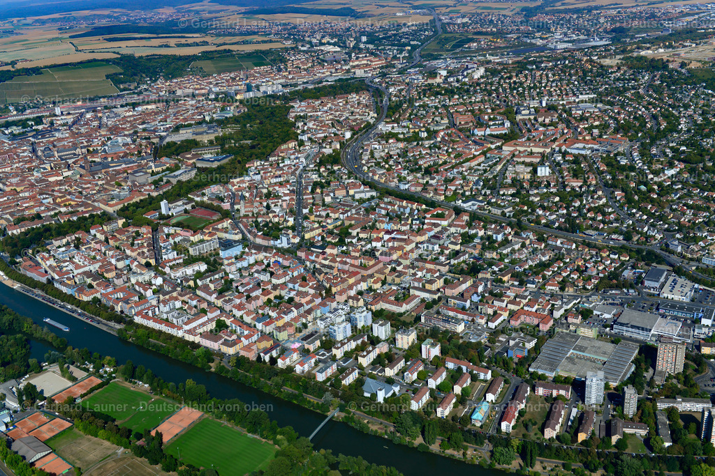 3650734 | Blick über die Sanderau vom Main in Richtung Frauenland 2016