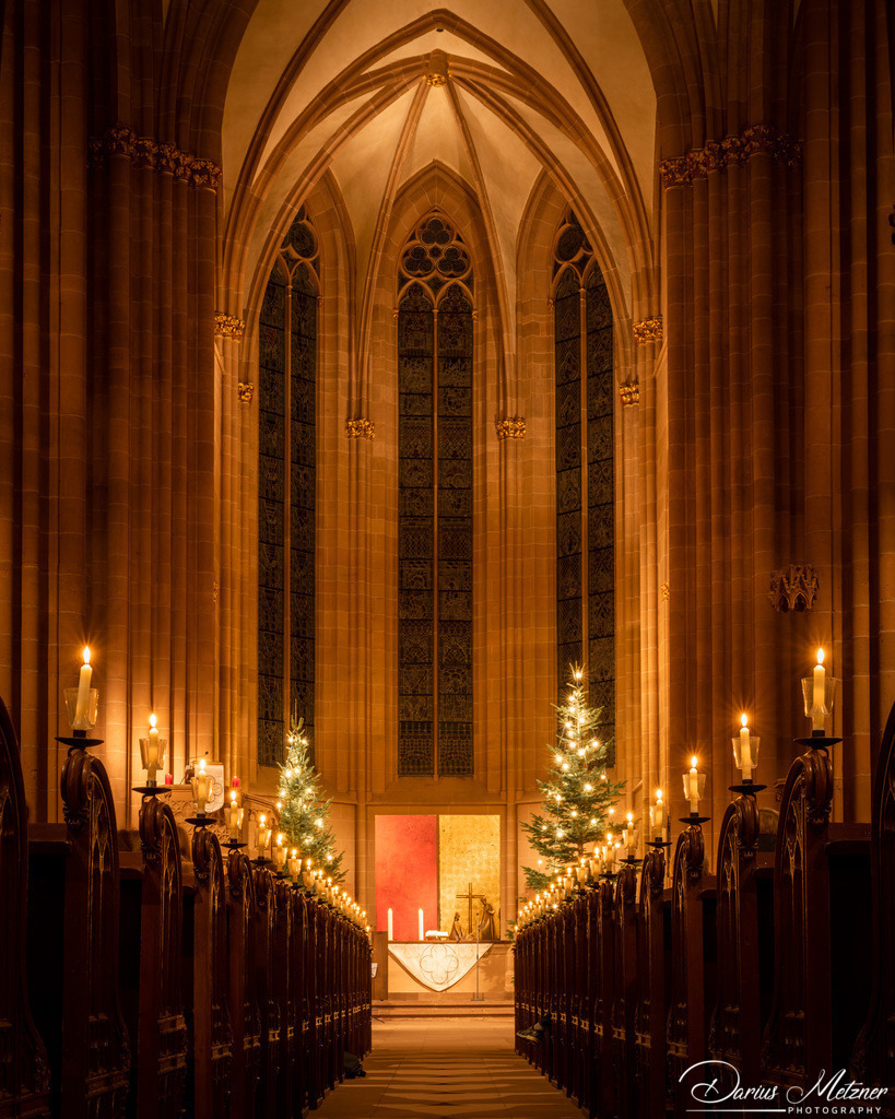 Christmette in der Katharinenkirche in Oppenheim | Christmette in der Katharinenkirche in Oppenheim. Mit unzähligen Kerzen, welche eine wundervolle, weihnachtliche Stimmung verbreiten.