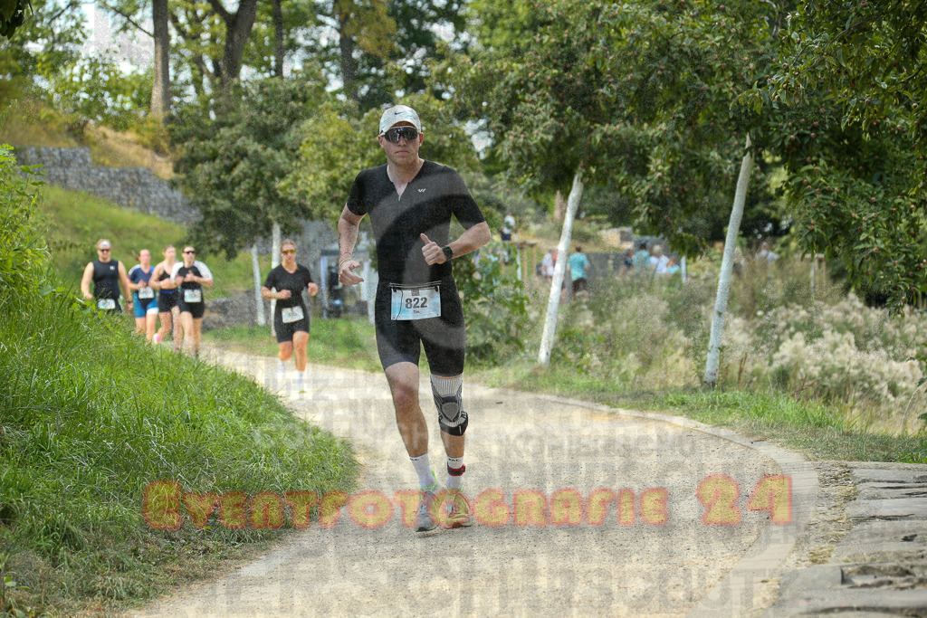 250824_1503_EX1_8417 | Sportfotografie im Rhein-Sieg Kreis, Köln, Bonn, NRW, Rheinland Pfalz, Hessen, etc. Unser Tätigkeitsfeld umfasst den Laufsport vom Volkslauf über den Marathon, Duathlon, Triathon bis zum Ultralauf wie Kölnpfad Ultra oder Schindertrail.