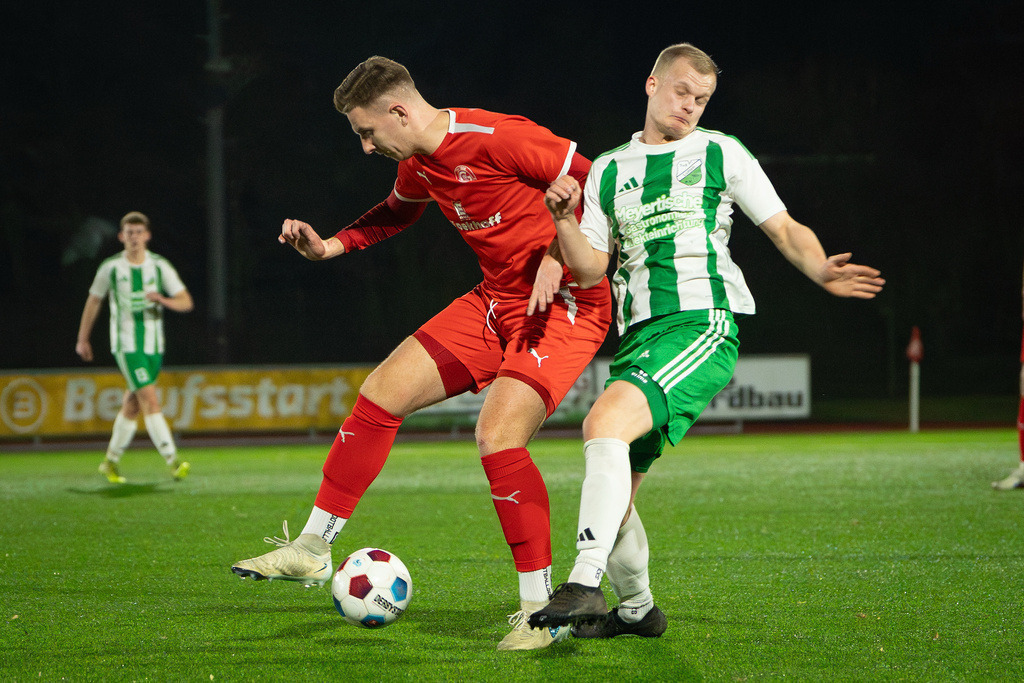 Fußball I Herren I Saison 2025-2026 I Freundschaftsspiel I TSV Grossenkneten - TuS Lutten I 0908 | jns.sportfotos - Realisiert mit Pictrs.com