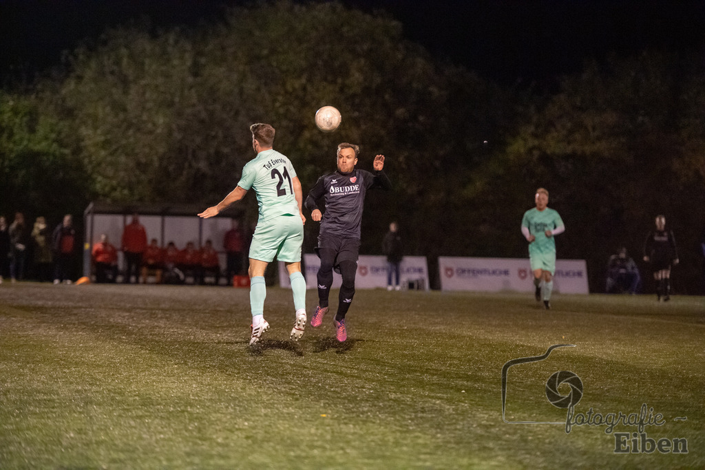 TuS Eversten-SVE Wiefelstede | Herren Kreisliga; TuS Eversten (grün)-SVE Wiefelstede (schwarz) am 03.11.2023; in Oldenburg (Sportanlage Maastricher Straße), Photo: Philip Eiben 2023 - Realisiert mit Pictrs.com