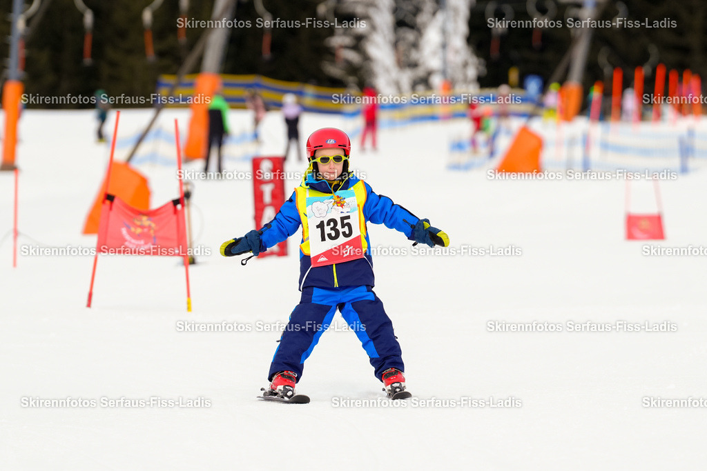 SRF_02.01.2026_0100 | Skirennfotos,Serfaus,Fiss,Ladis,Kinderskirennen,Winter,Tirol,Oberland,skirace,SFL,feelfree,weil wir's genießen,ski,Ski,skifahren,Sonnenplateau, - Realisiert mit Pictrs.com