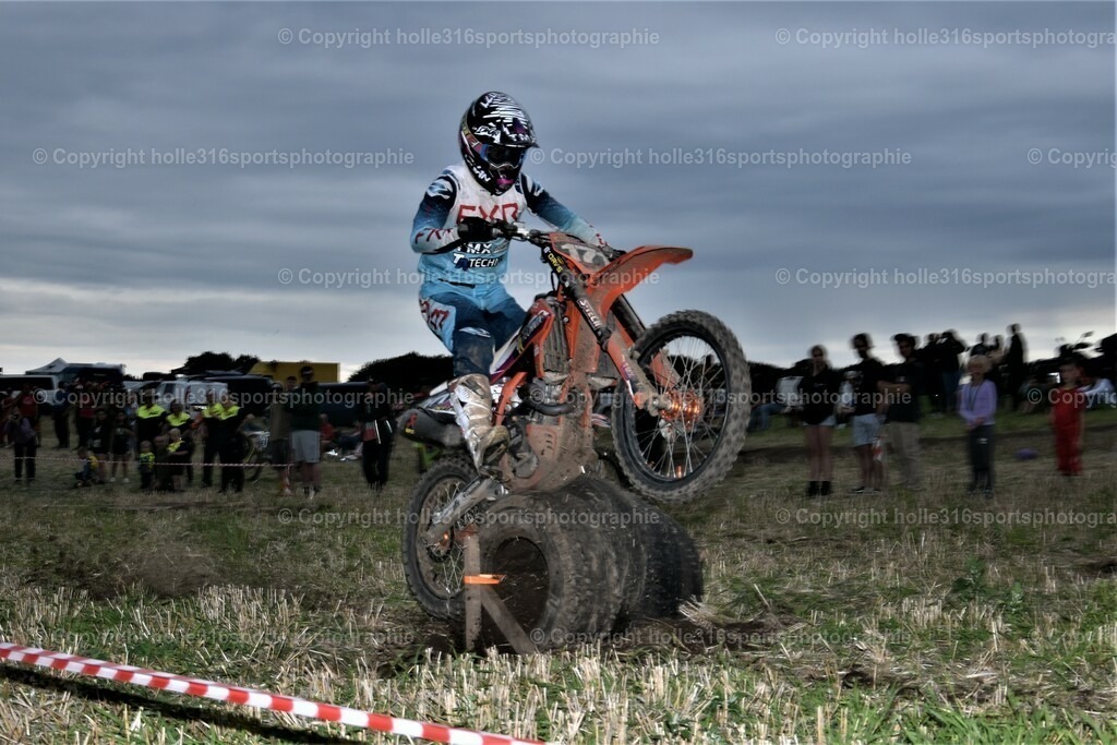 DSC_0230_01 (2) | Sportfotografie , Motorsport, Motoross, Reitsport, Mointainbike, Enduro,
Landschaft , Outdoor, Eventfotografie, Landschaft, Bilder online bestellen - Realisiert mit Pictrs.com