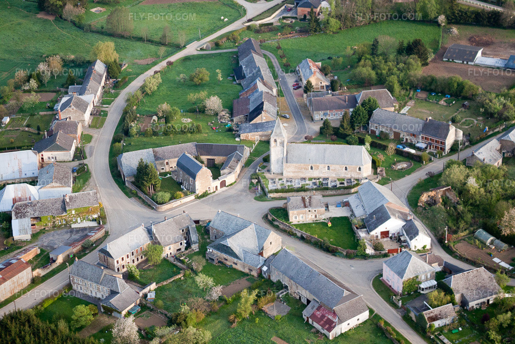 Aerial view: View of the town in Antheny in the state Ardennes, France. – Photo: IMG_39913.jpg taken on 04/17/2011 by Werner Riehm/FLY-FOTO.com – Resolution of the original: 4752 x 3168 px