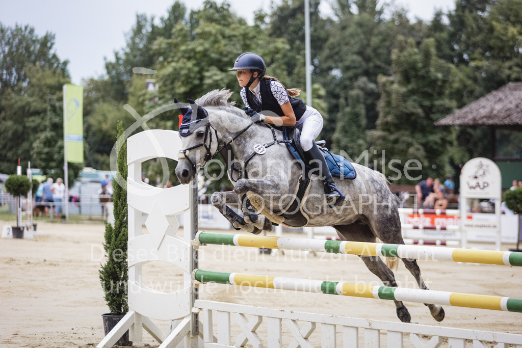 230824_Delbrueck_PonyTrophy-288 | Deine schönsten Turniermomente als professionelle Fotos! Entdecke hochwertige Pferdesport-Fotografie im Online-Shop. Jetzt Fotos finden & bestellen!