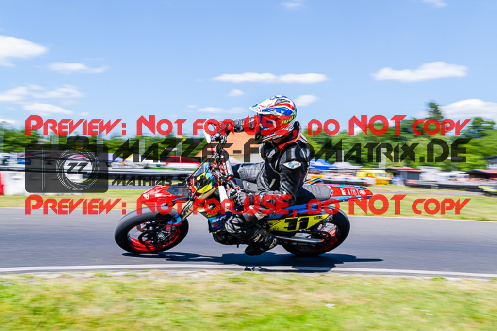 MaZZes_FotoMatrix_220702_2122 | S3