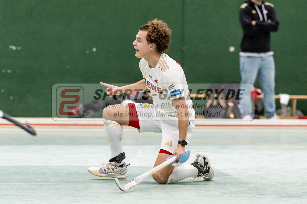 SFE_20250112_0111 | Köln, Deutschland, 12.01.2025:  ßHockey 1. Bundesliga Damen Rot-Weiss Köln - Crefelder HTC im KTHC Stadion Rot-Weiss Köln Tennis and Hockey Club am 12.01.2025 in Köln, Deutschland. (Foto von Stephan Fehrmann)Köln, Germany, 12.01.2025: ßHockey 1. Bundesliga Damen Rot-Weiss Köln - Crefelder HTC in KTHC Stadion Rot-Weiss Köln Tennis and Hockey Club at 12.01.2025 in Köln, Deutschland. (Foto from Stephan Fehrmann)