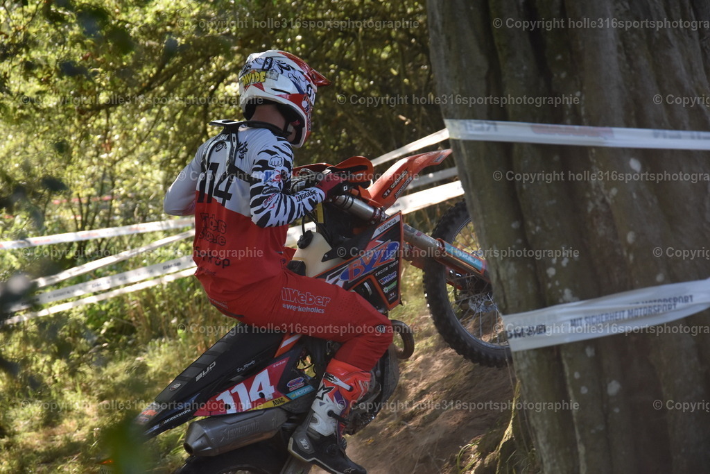 DSC_0006 | Sportfotografie , Motorsport, Motoross, Reitsport, Mointainbike, Enduro,
Landschaft , Outdoor, Eventfotografie, Landschaft, Bilder online bestellen - Realisiert mit Pictrs.com