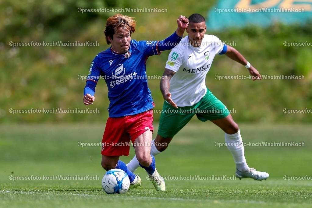WSV02052601046 | 02.05.2026, Fußball, RL West, Wuppertaler SV - FC Gütersloh, Regionalliga Herren, 32. Spieltag, Stadion am Zoo in Wuppertal, Saison 2025 2026: Toshiaki Miyamoto&nbsp;(Wuppertaler SV #03) im Zweikampf gegen  David Winke&nbsp;(FC Gütersloh #17)  DFB regulations prohibit any use of photographs as image sequences and or quasi-video.