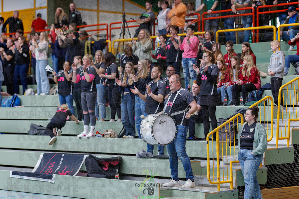 Hessenmeisterschaft wJC - Spiel um Platz 3; TuS Kriftel - SG Schenklengsfeld | Hessenmeisterschaft wJC - Spiel um Platz 3; TuS Kriftel - SG Schenklengsfeld am 22.03.2025 in Biedenkopf (Sporthalle Lahntalschule)Photo © 2025 - Jörg Heinrich - Realisiert mit Pictrs.com