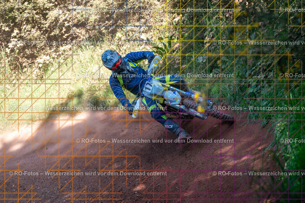 Wolfshausen 3 Lauf -917 | Sportfotografie von RO-Fotos: Motorsport, Motocross, Enduro, Laufveranstaltungen und Triathlon. Professionelle Fotos von Sportlern und Events. - Realisiert mit Pictrs.com