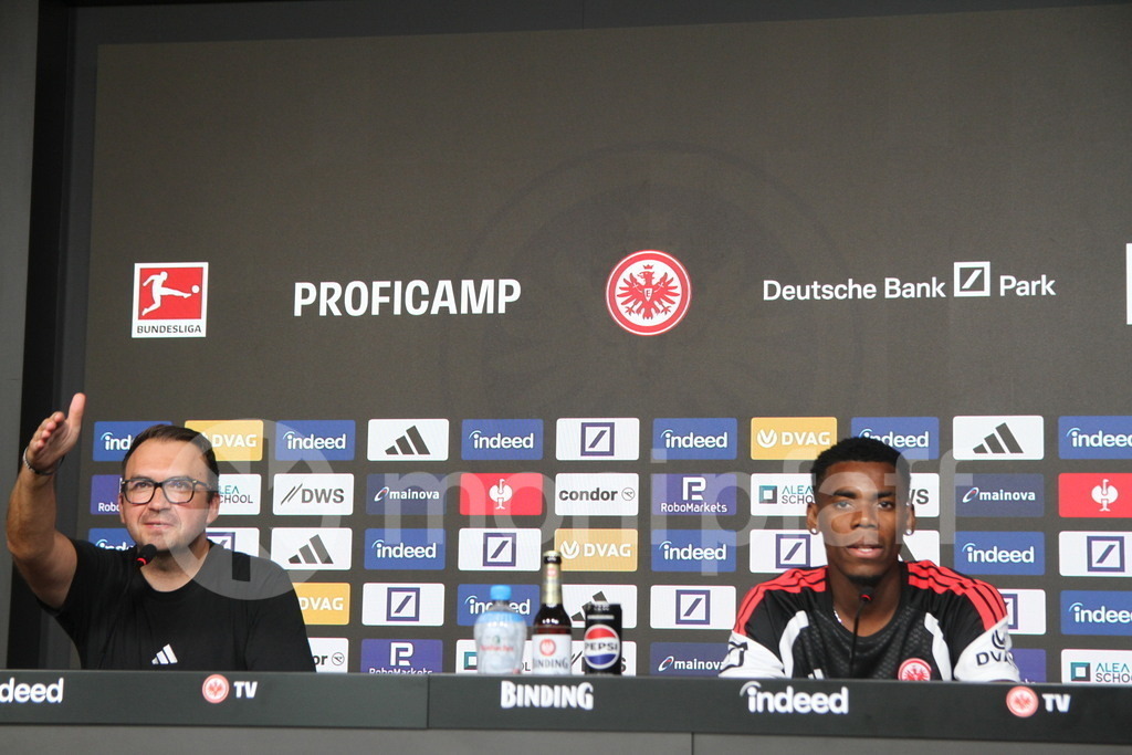Raphael_Onyedika | Online-Shop | monipfaff.de - Realisiert mit Pictrs.com