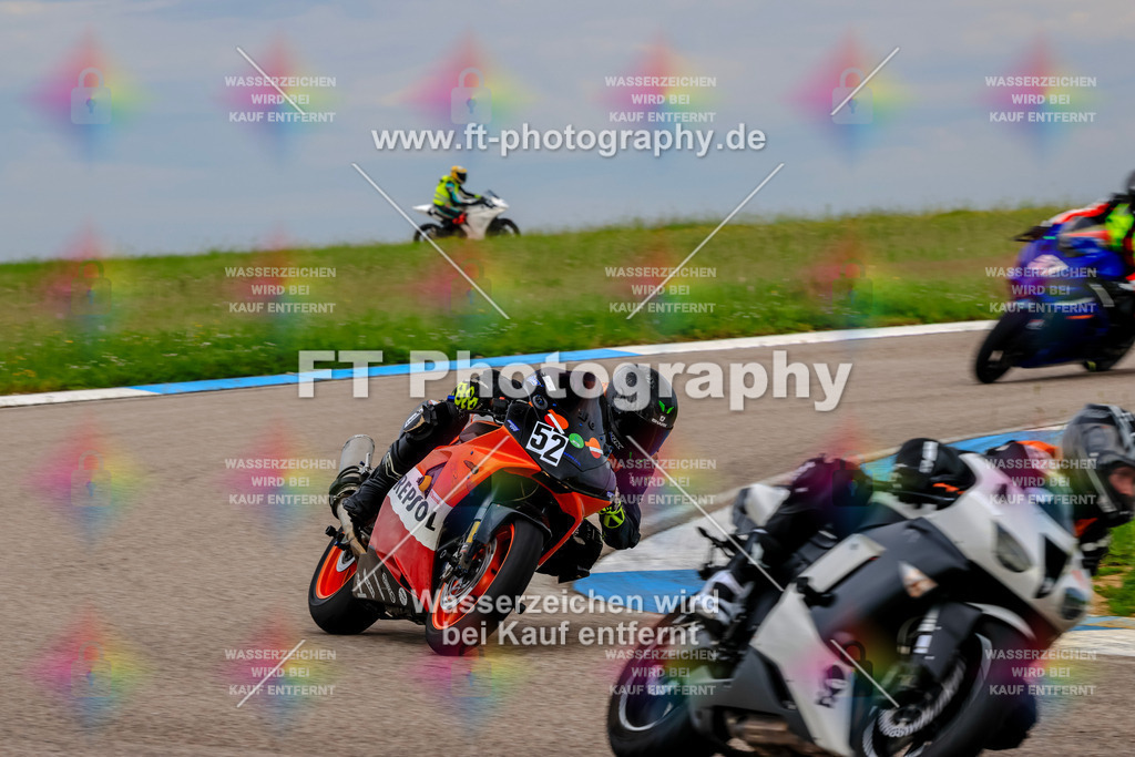 MotoTeam-2299 | Hier findet Ihr Bilder von Touristenfahrten auf der Nürburgring Nordschleife oder von anderen Veranstaltungen die ich besucht habe. Viel Spass beim Durch Schauen 