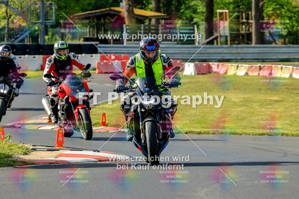 _OTO1210 | Hier findet Ihr Bilder von Touristenfahrten auf der Nürburgring Nordschleife oder von anderen Veranstaltungen die ich besucht habe. Viel Spass beim Durch Schauen 