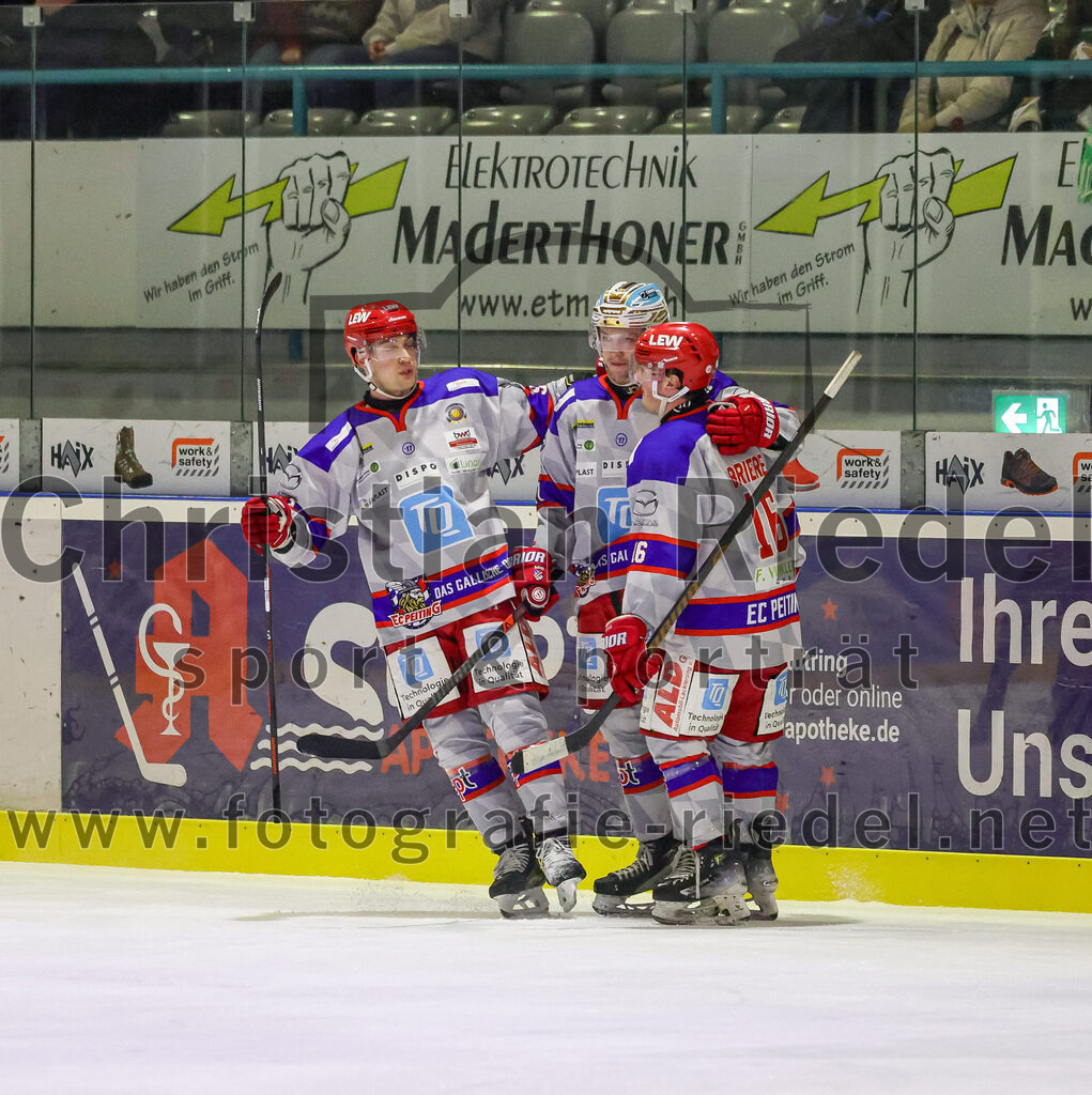 2026-02-15_107_TSV_Erding_gegen_EC_Peiting | Erding, Deutschland, 15.02.2026:Eishockey, Oberliga Süd 2025 / 2026, 47. Spieltag, TSV Erding gegen EC Peiting, Endergebnis: 4:5Carson Briere (EC Peiting, #16)Foto: Christian Riedel / fotografie-riedel.net