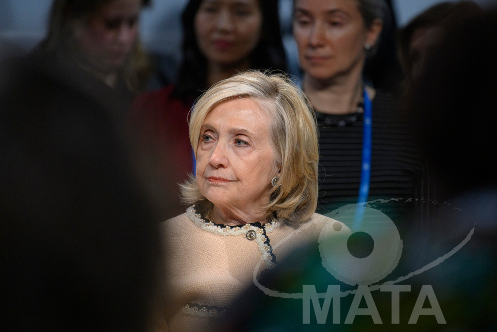 _DWA0182 | Die US-Politikerin Hillary Clinton auf der Veranstaltung Girls Just Want to Have Fundamental Rights: Fighting the Global Pushback im Rahmen der Münchner Sicherheitskonferenz 2026. München, 14.02.2026 Bayern Deutschland - Realisiert mit Pictrs.com