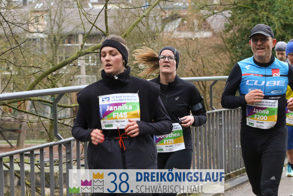 10km VR Bank Hauptlauf | 3 Koenigslauf 2024 10km VR Bank Hauptlauf - Realisiert mit Pictrs.com