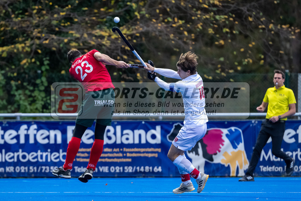 HK_20241102_108305 | 1. Bundesliga Herren Crefelder HTC - TSV Mannheim am 2.11.2024 CHTC Krefeld, Krefeld , Boomes Anton ( Crefelder HTC #23 ) , Philip Schlageter ( TSV Mannheim #10 )