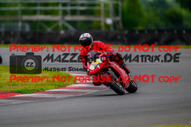 MaZZes_FotoMatrix_240724_6007705_2770 | GELB