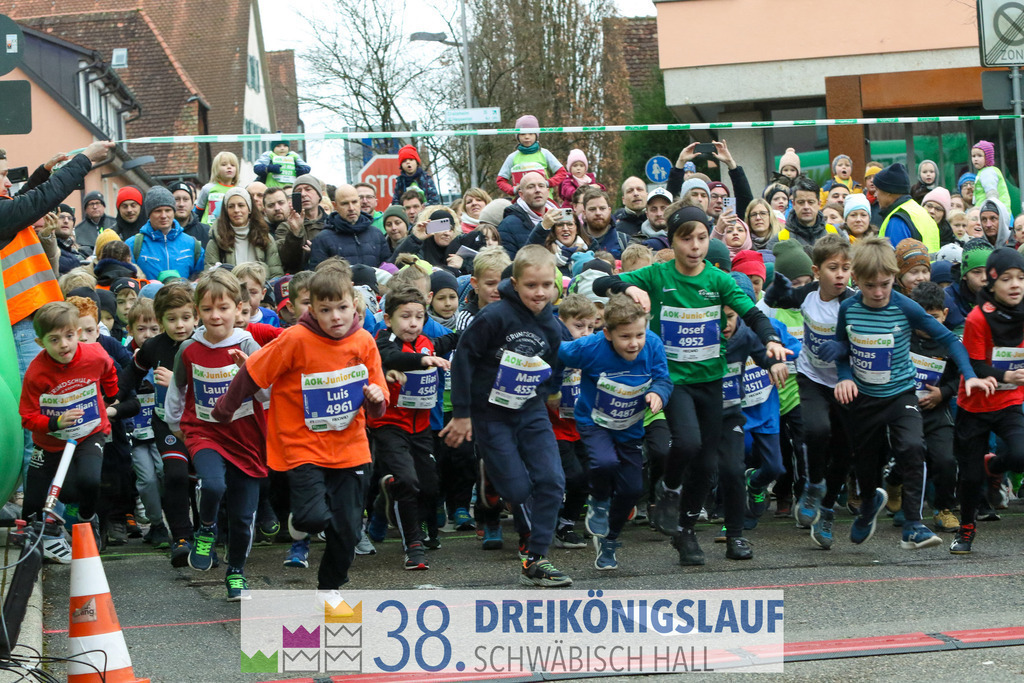 400m AOK Junior Cup | 3 Koenigslauf 2024 400m AOK Junior Cup - Realisiert mit Pictrs.com