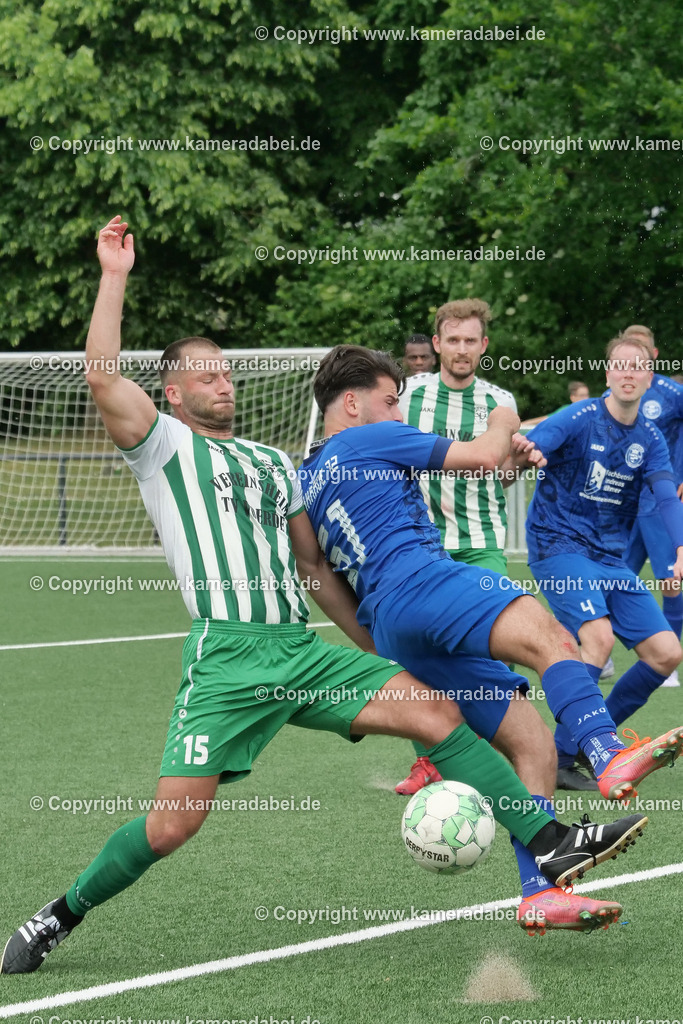 Fußball : Bezirksliga : TV Voerde - FC Sterkrade 72 | Fußball : Bezirksliga : TV Voerde - FC Sterkrade 72 am 25.05.2025 in Voerde - Realisiert mit Pictrs.com