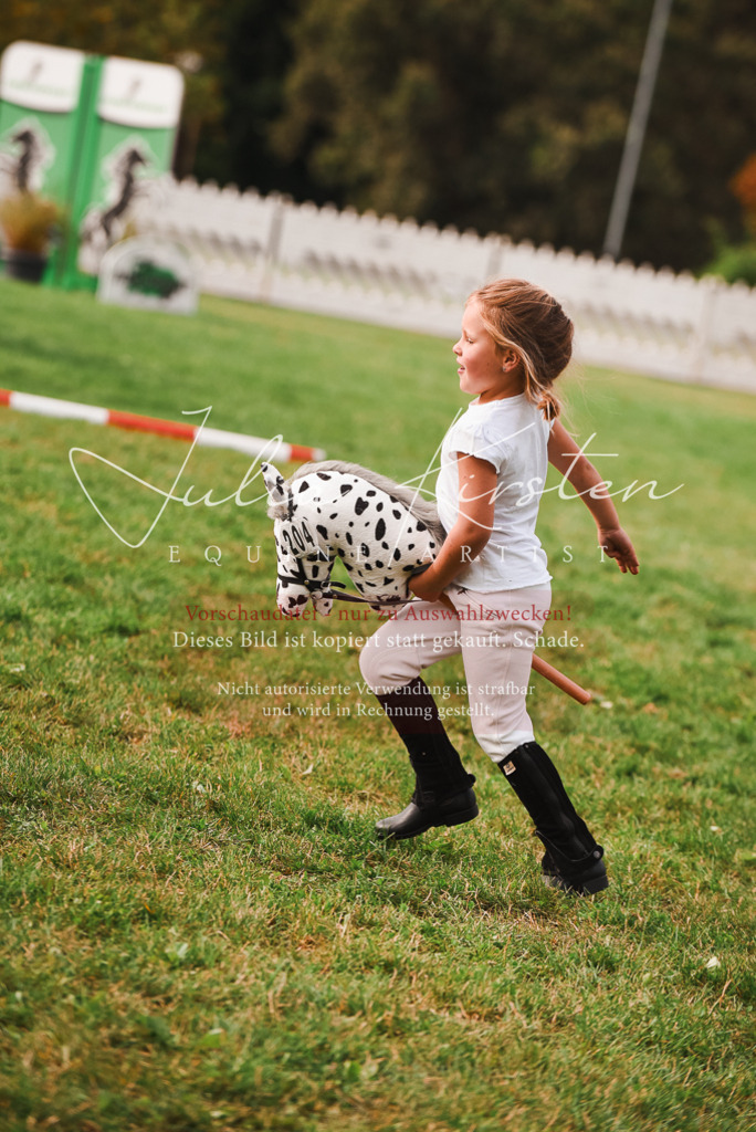 DSC_4646 | Pferde- und Turnierfotografie in Westsachsen. Pferdeportraits, Auftragszeichnungen und intuitive Kunst.