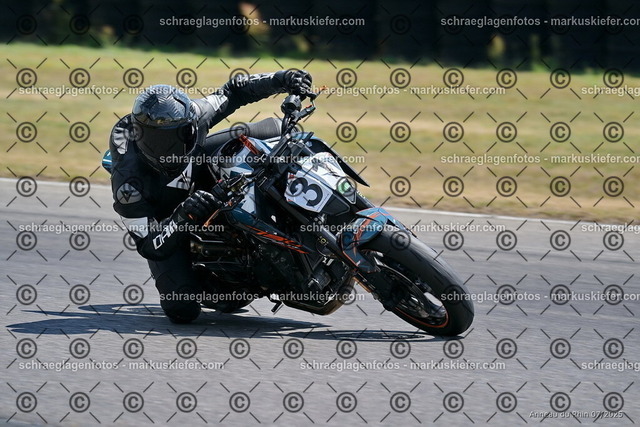 25bt04-1179 | markuskiefer.com - Realisiert mit Pictrs.com