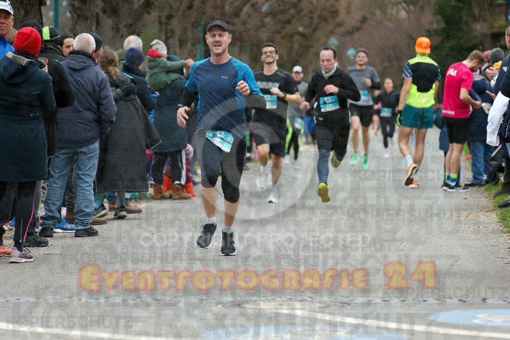 231231_1156_EX1_4692 | Sportfotografie im Rhein-Sieg Kreis, Köln, Bonn, NRW, Rheinland Pfalz, Hessen, etc. Unser Tätigkeitsfeld umfasst den Laufsport vom Volkslauf über den Marathon, Duathlon, Triathon bis zum Ultralauf wie Kölnpfad Ultra oder Schindertrail.