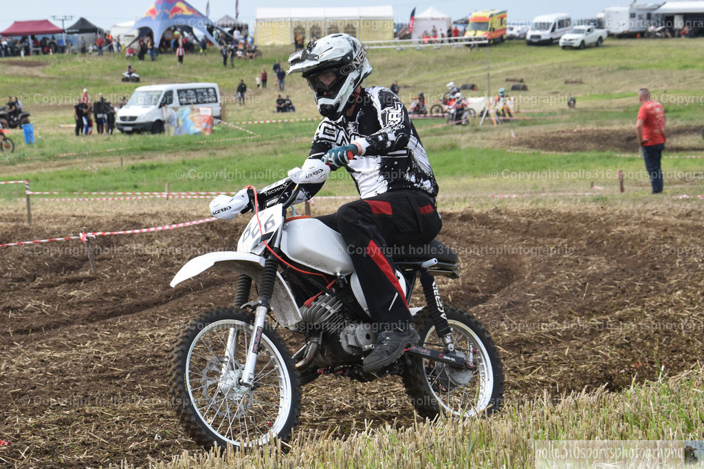 DSC_0241 (2) | Sportfotografie , Motorsport, Motoross, Reitsport, Mointainbike, Enduro,
Landschaft , Outdoor, Eventfotografie, Landschaft, Bilder online bestellen - Realisiert mit Pictrs.com