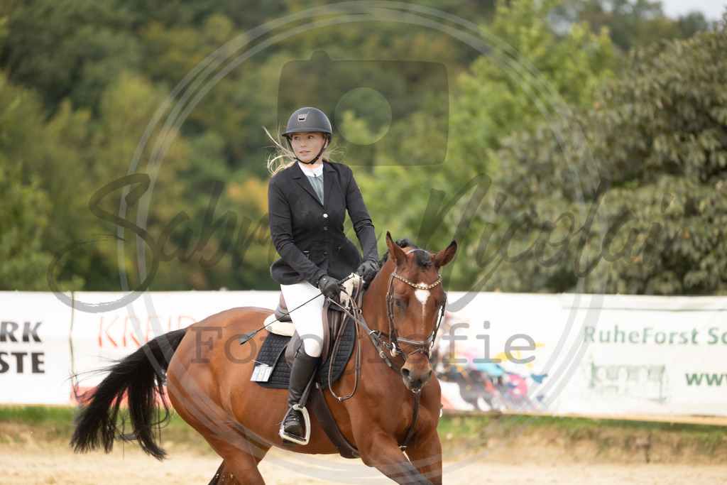 994A9063 | sabrinanicolaifotografie - Realisiert mit Pictrs.com