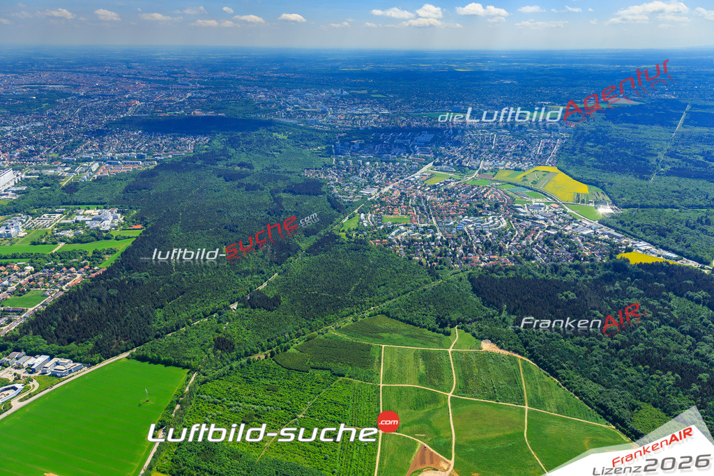 Die Luftaufnahme Neuried - Planegg wurde vom UL-Flugzeug (keine Drohne) aus fotografiert.Hohe Druck- Auflösung-die Geschenkidee!